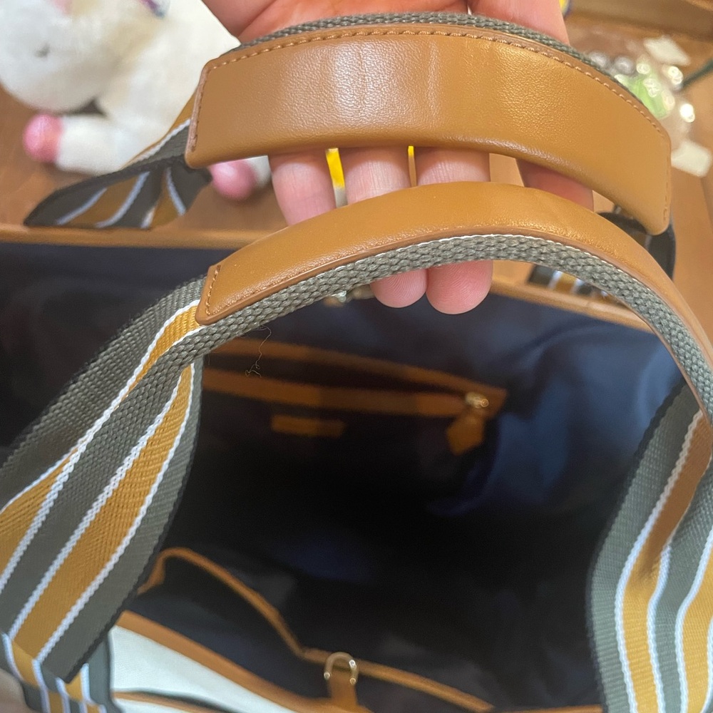 Paravel Tote Bag with Striped Olive & Tan Straps - Picture 3 of 8